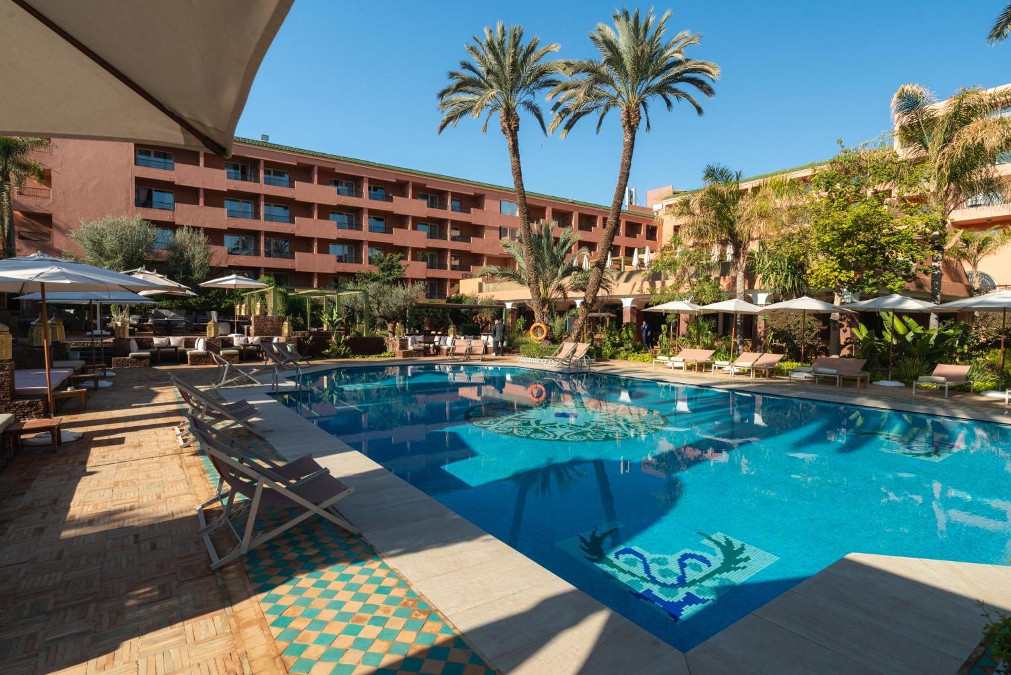 Sofitel Marrakech Palais Imperial & Spa Marrakesh Esterno foto The swimming pool at the hotel